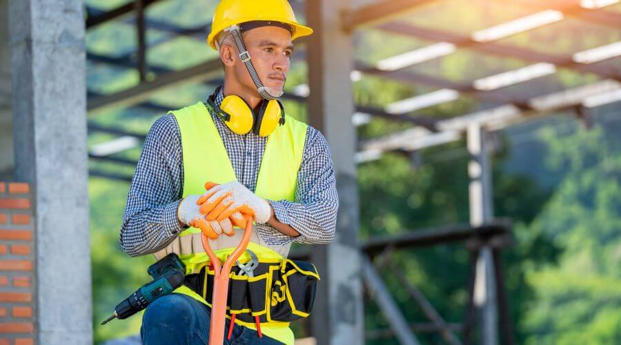 Professional gutter cleaning in Burlington, MA